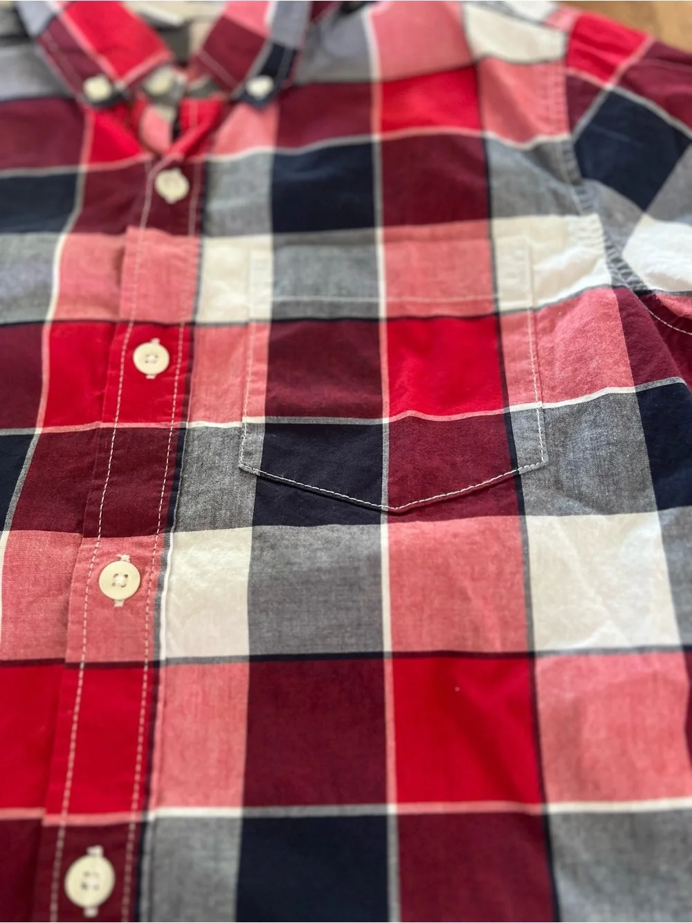 Boys Old Navy Red White And Blue Plaid Button Down Shirt Size Medium 8)
